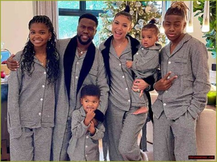 Age, height, wife, children, net worth |