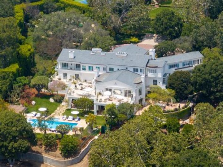 Dive Deep Into Rihanna's Beverly Hills Mansion Rental
