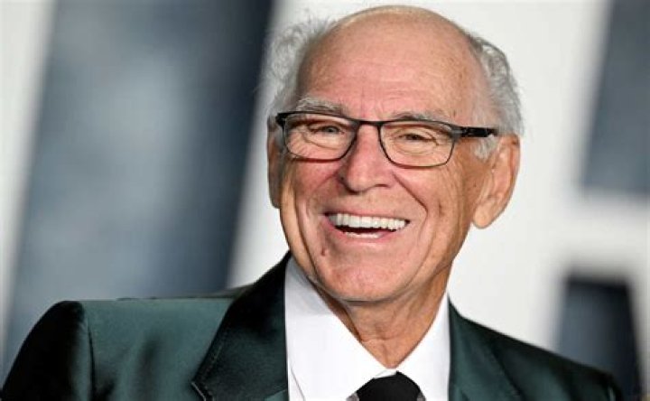 Mike Nussbaum's Net Worth And Height Revealed