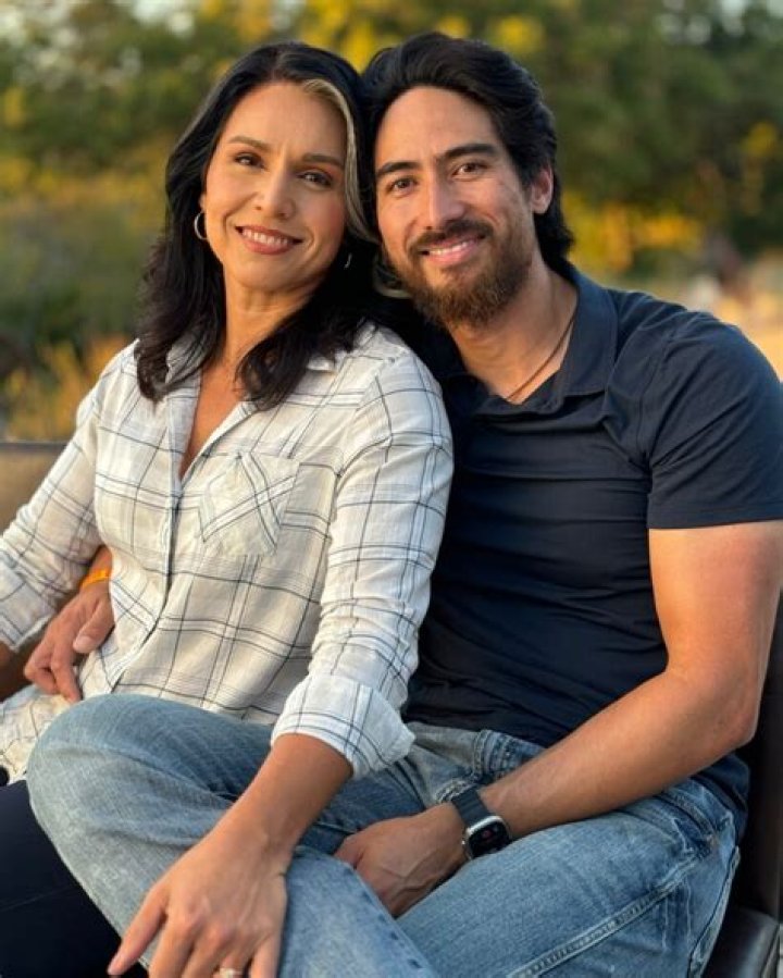 Tulsi Gabbard's Height, Age, And Husband Revealed