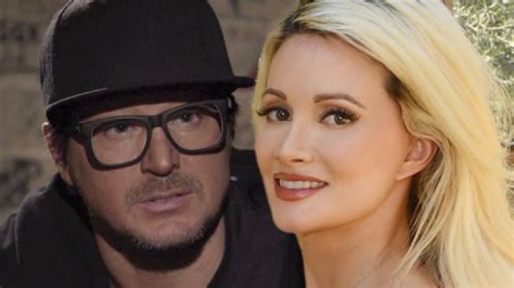 Zak Bagans's Big Sister Meredith Bagans Married Husband Michael Mixer and Has Two Children